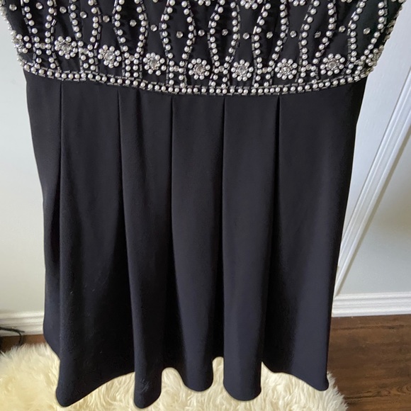 Forever New Party Dress - Picture 6 of 6